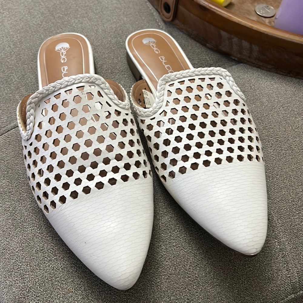 White mules